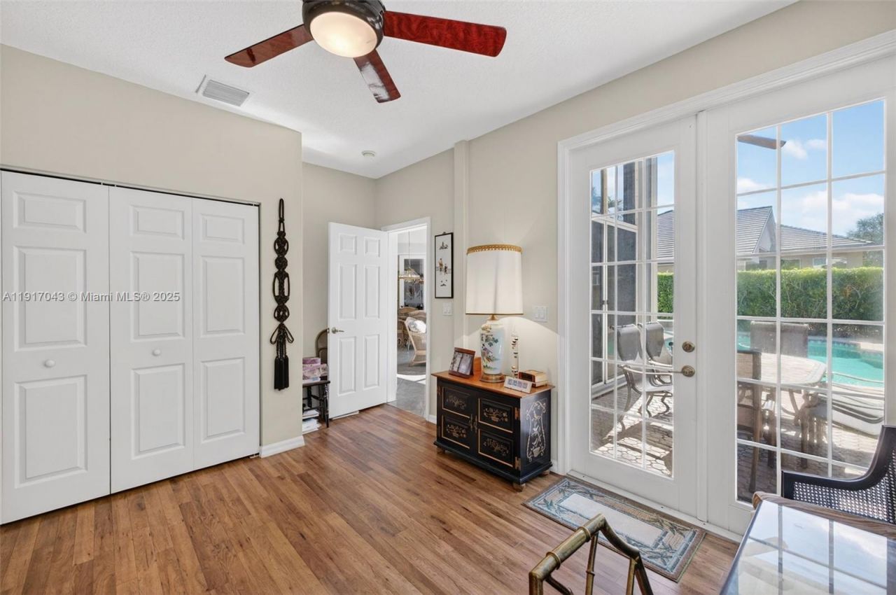 4123 W Lake Estates Dr, Davie, FL 33328 Photo