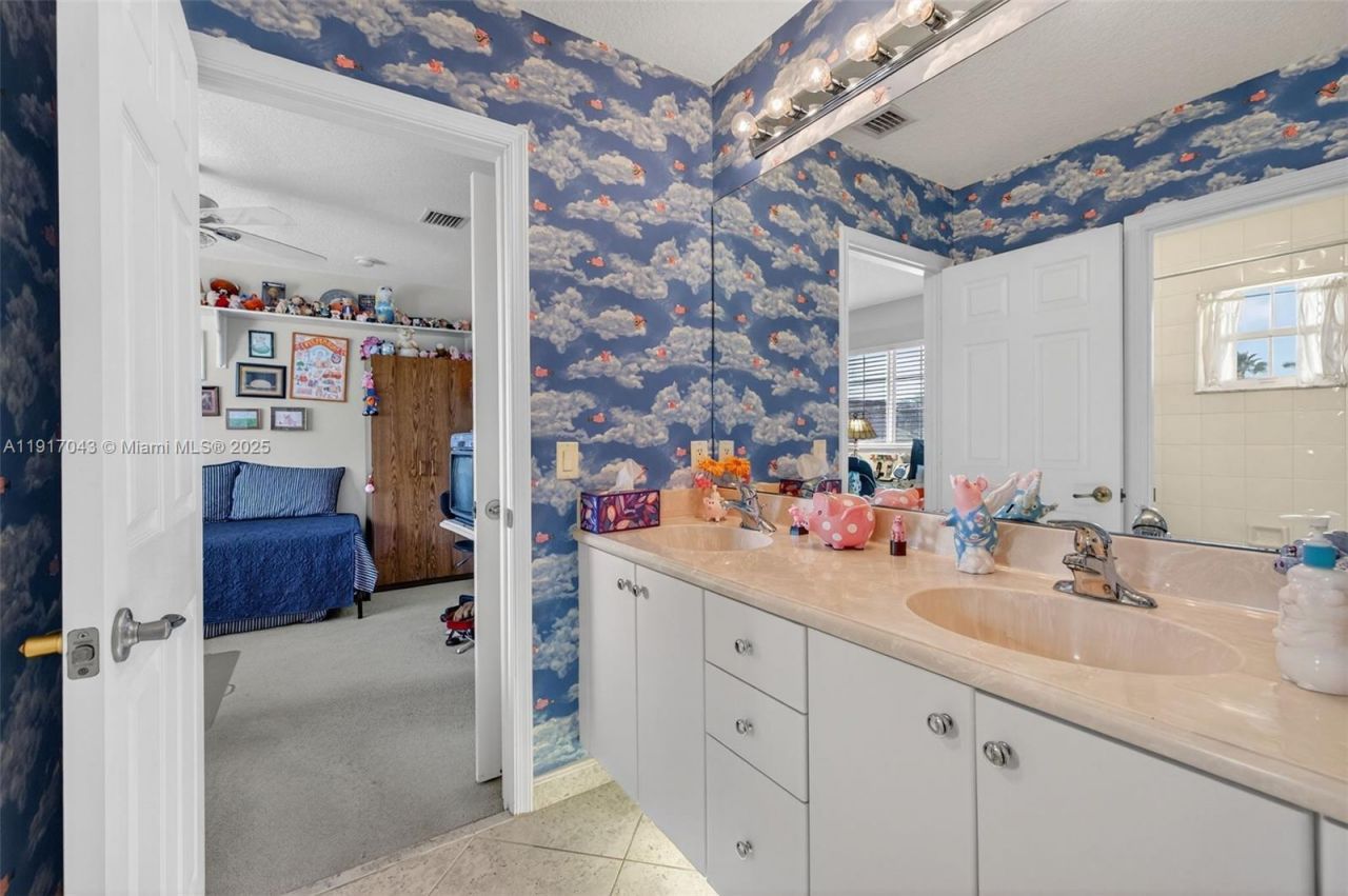 4123 W Lake Estates Dr, Davie, FL 33328 Photo