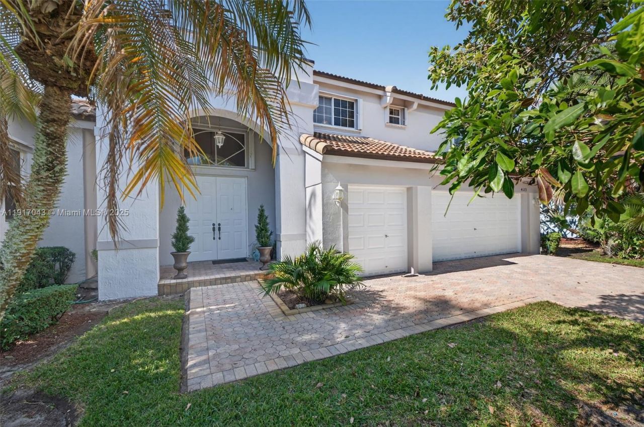 4123 W Lake Estates Dr, Davie, FL 33328 Photo