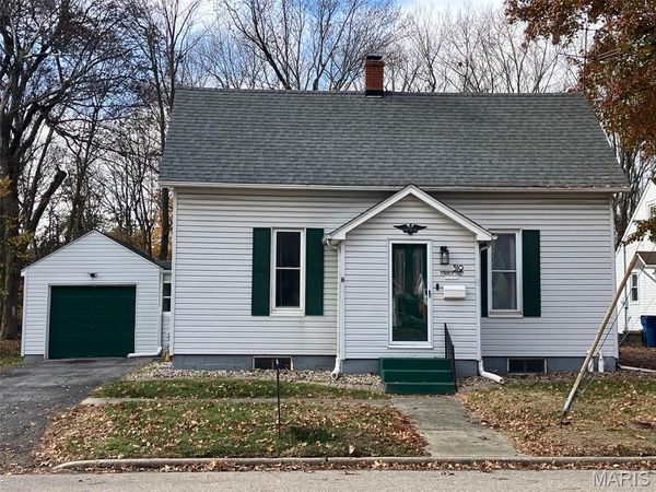 319 S Madison Street, Trenton, IL 62293