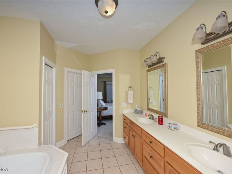 5957 Century Street NW, Canton, OH 44718 Photo 27