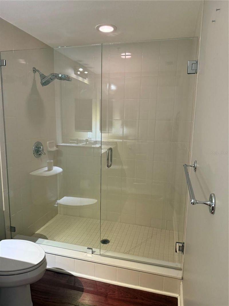 800 N Tamiami Trail, Unit 211, Sarasota, FL 34236 Photo