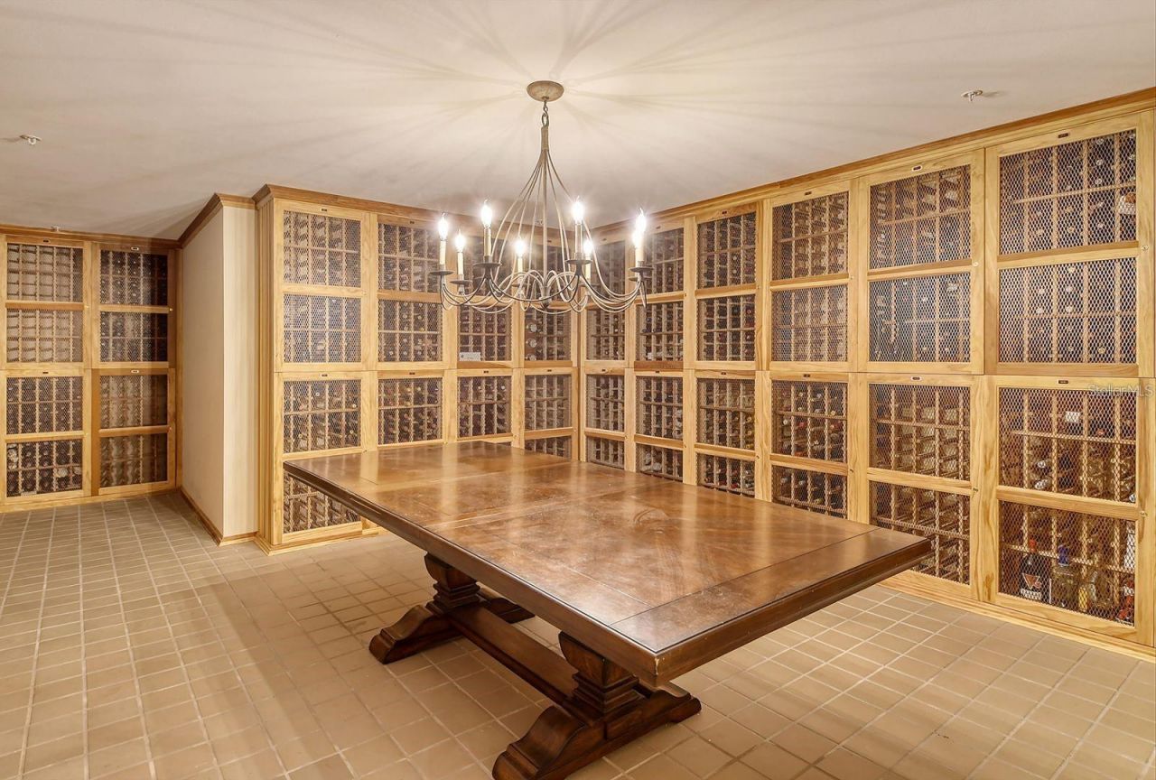 800 N Tamiami Trail, Unit 211, Sarasota, FL 34236 Photo