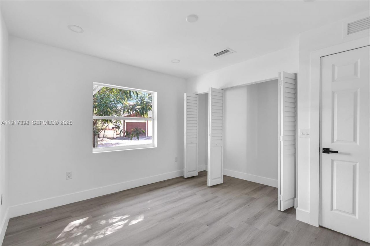 6211 NW 26th Ct, Sunrise, FL 33313 Photo