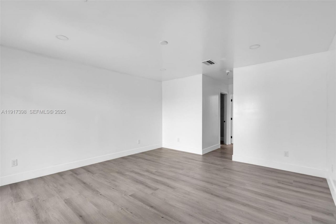 6211 NW 26th Ct, Sunrise, FL 33313 Photo