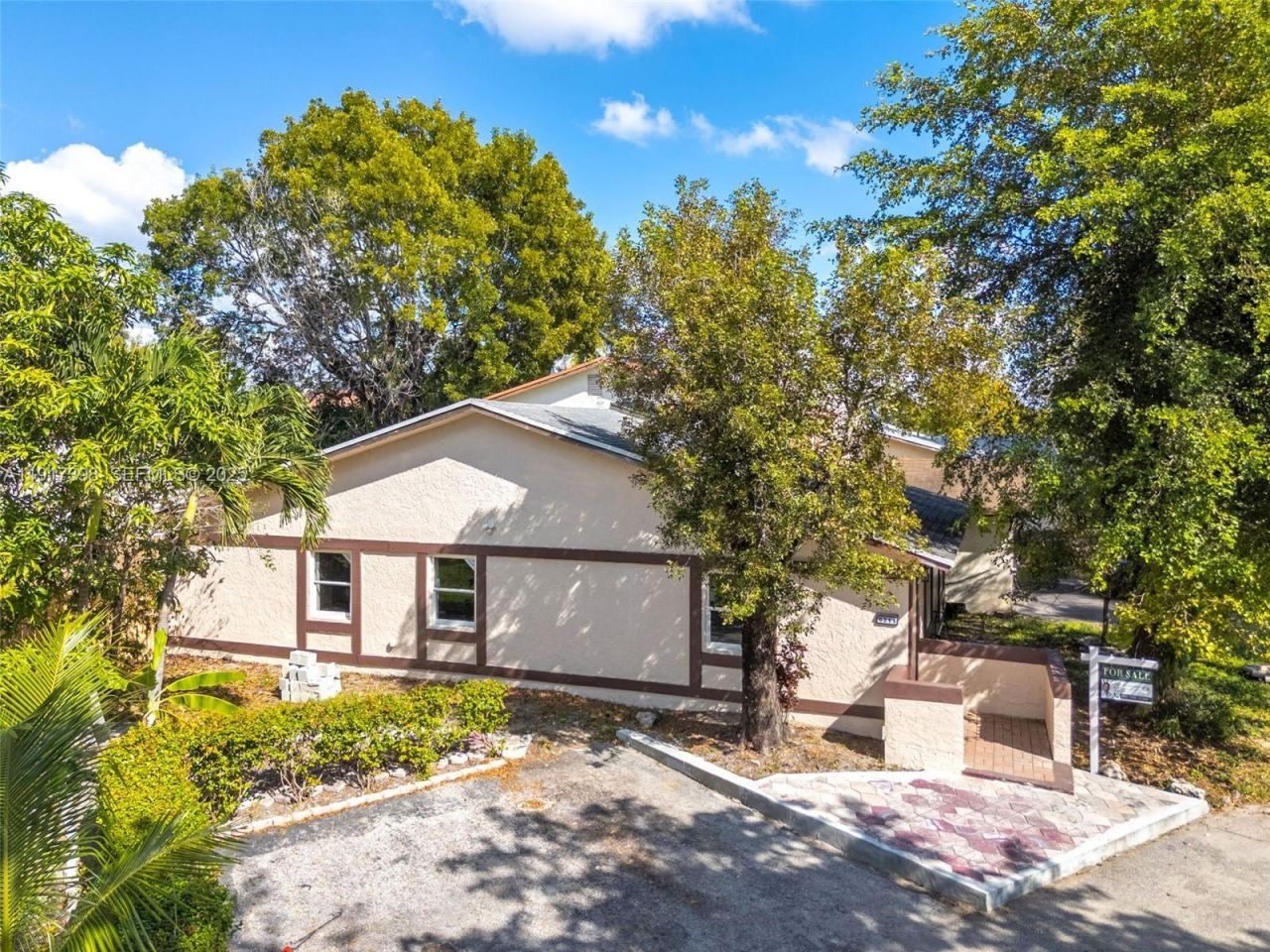 6211 NW 26th Ct, Sunrise, FL 33313 Photo