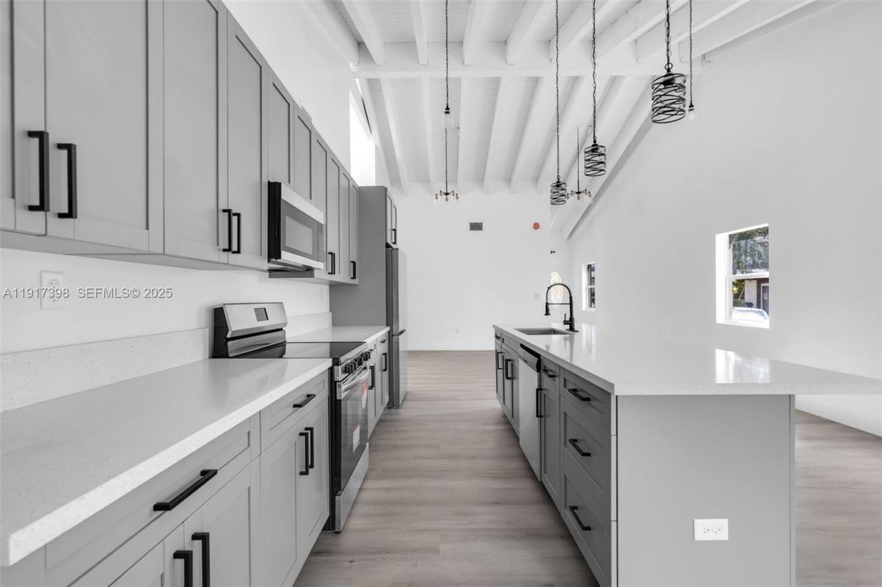 6211 NW 26th Ct, Sunrise, FL 33313 Photo