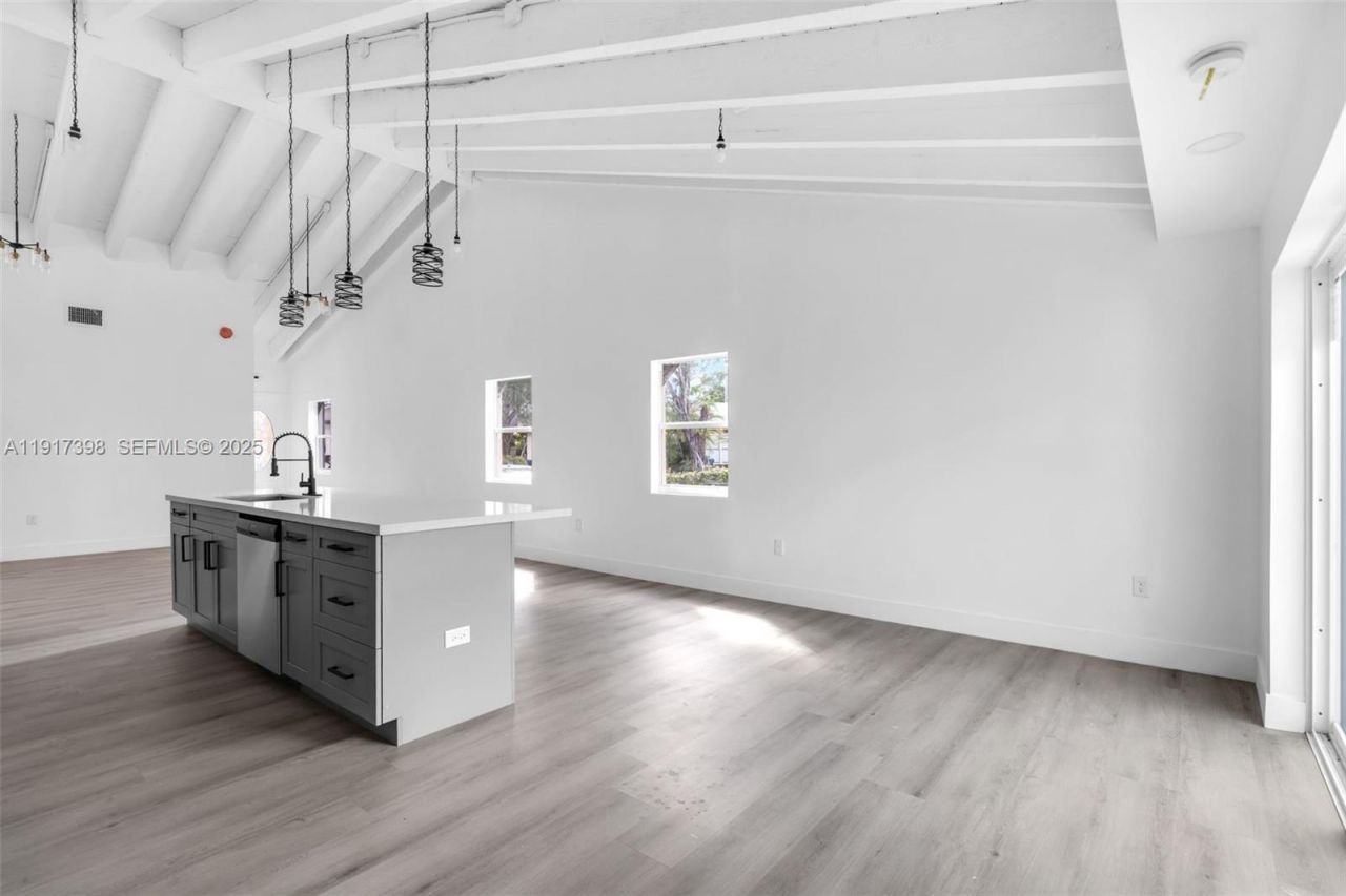 6211 NW 26th Ct, Sunrise, FL 33313 Photo