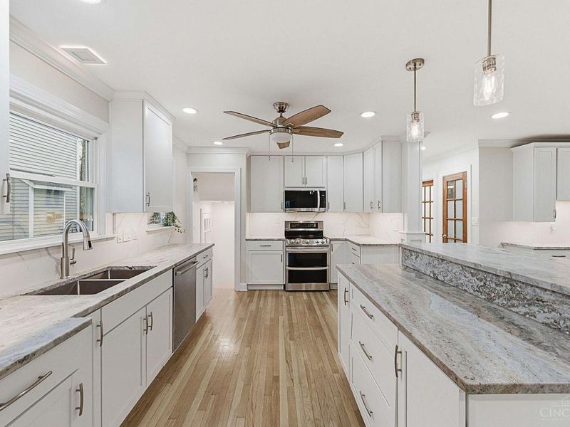 4648 Belleview Avenue, Blue Ash, OH 45242 Photo 13