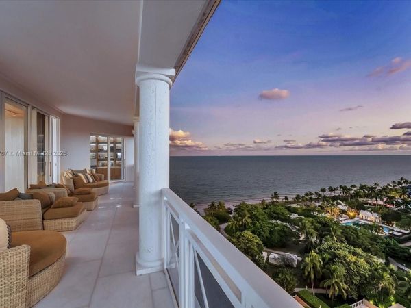 430 Grand Bay Dr, Unit PH-1AN, Key Biscayne, FL 33149