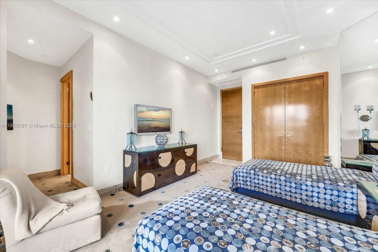 430 Grand Bay Dr, Unit PH-1AN, Key Biscayne, FL 33149 Photo