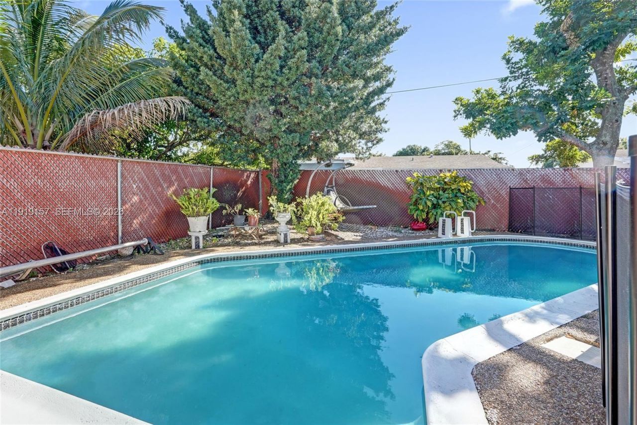 6100 NW 15th St, Sunrise, FL 33313 Photo