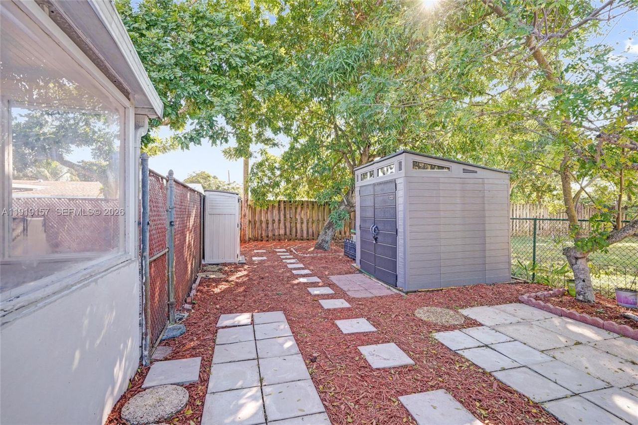 6100 NW 15th St, Sunrise, FL 33313 Photo