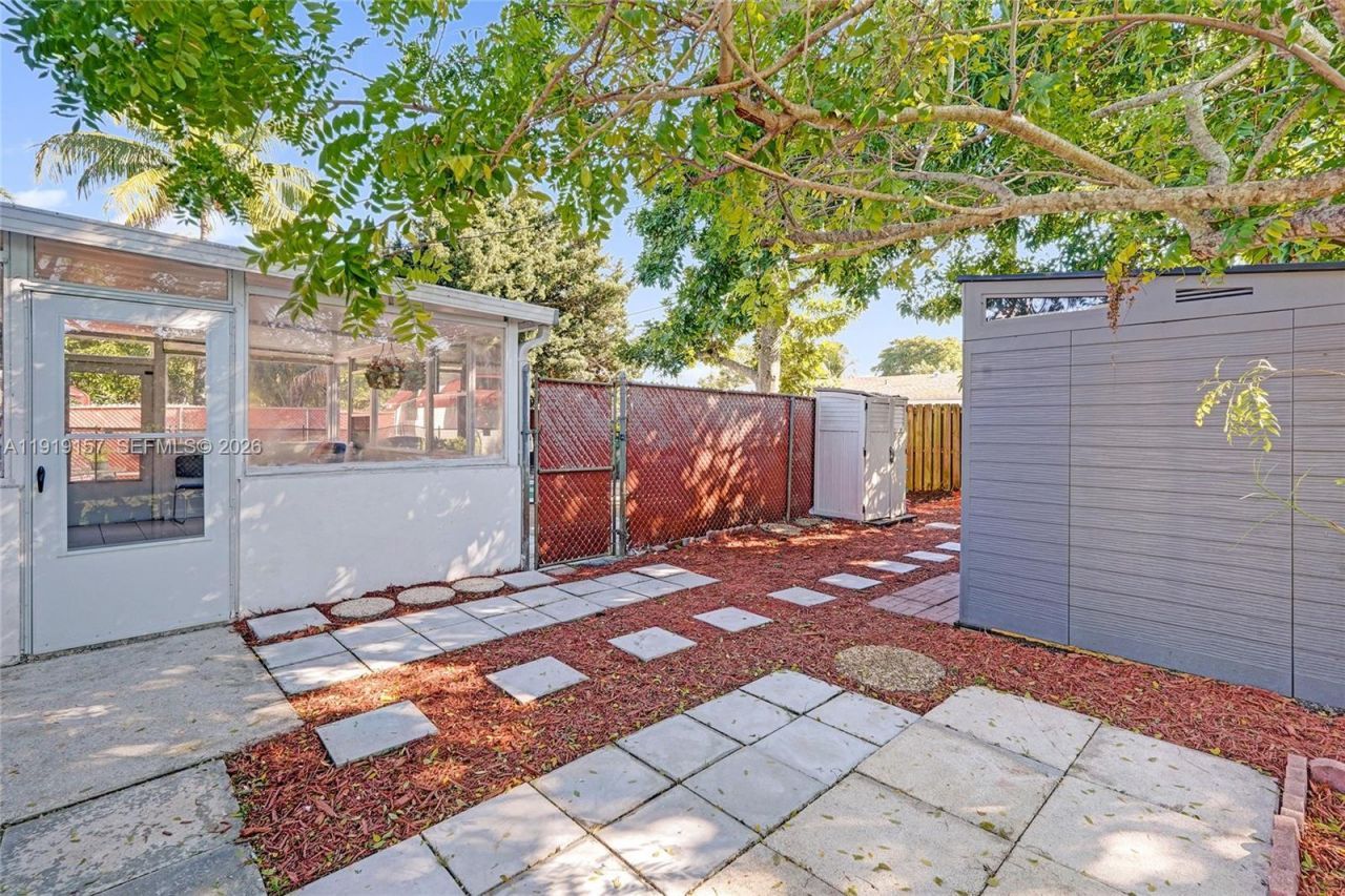 6100 NW 15th St, Sunrise, FL 33313 Photo