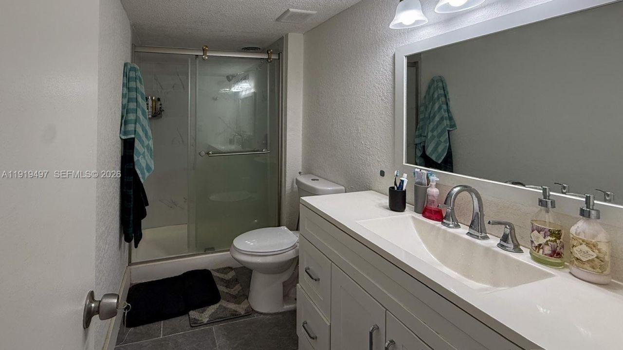 7051 Environ Blvd, Unit 436, Lauderhill, FL 33319 Photo