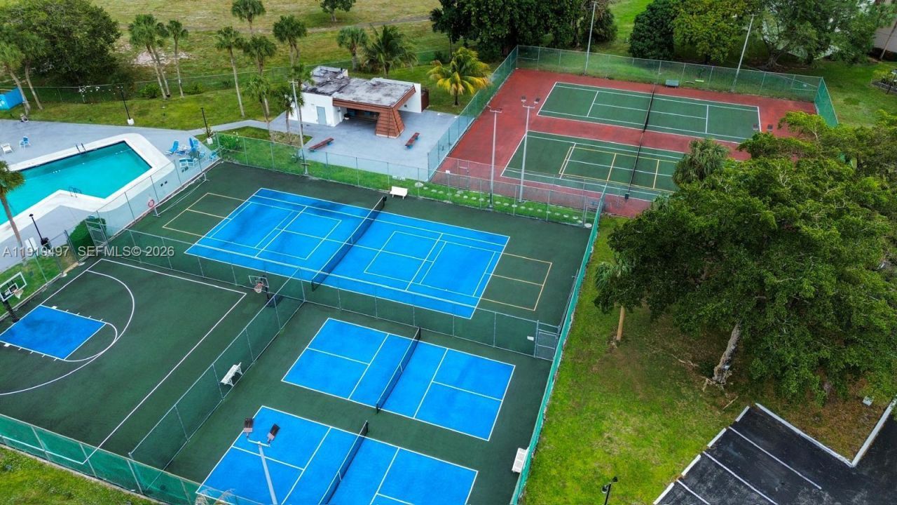 7051 Environ Blvd, Unit 436, Lauderhill, FL 33319 Photo