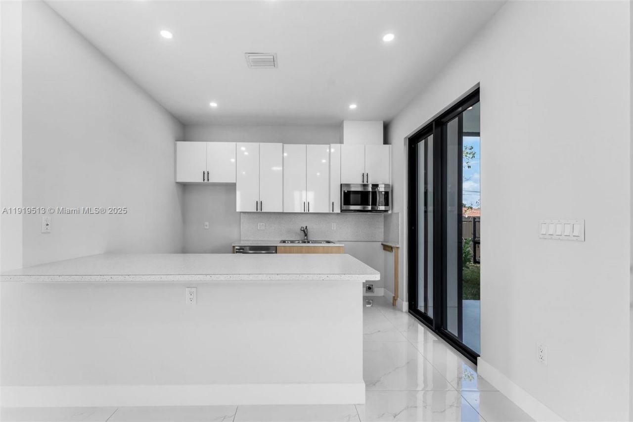 12395 SW 220 St, Miami, FL 33170 Photo