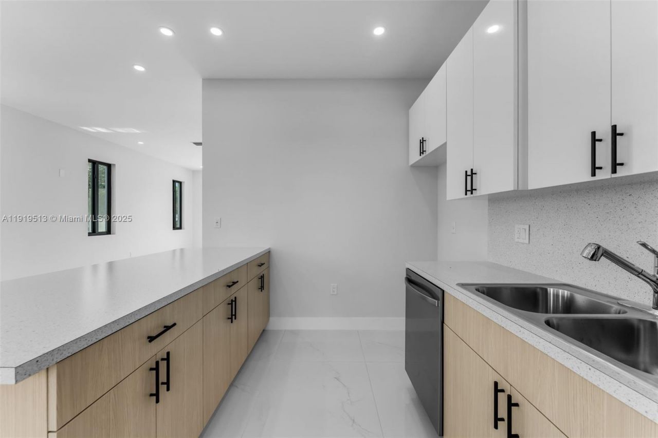 12395 SW 220 St, Miami, FL 33170 Photo