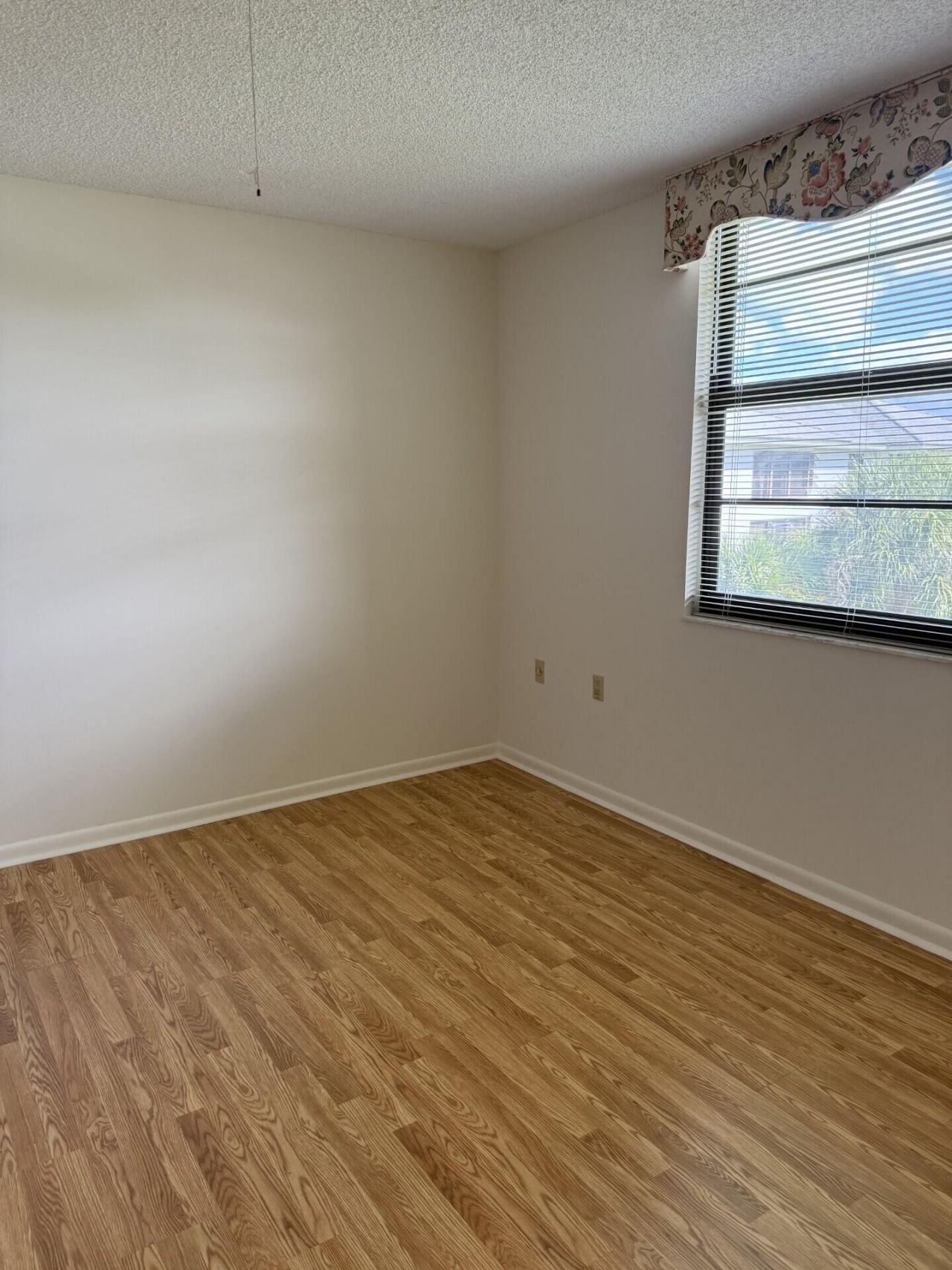 3710 Whitehall Drive, Unit 401, West Palm Beach, FL 33401 Photo