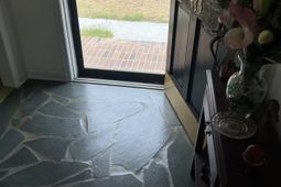 413 Richards Street photo 4