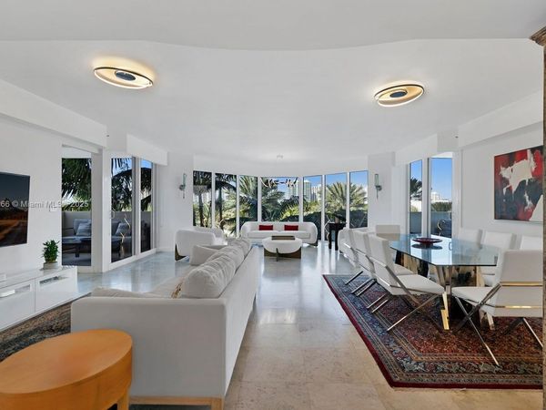 19333 Collins Ave, Unit 504, Sunny Isles Beach, FL 33160