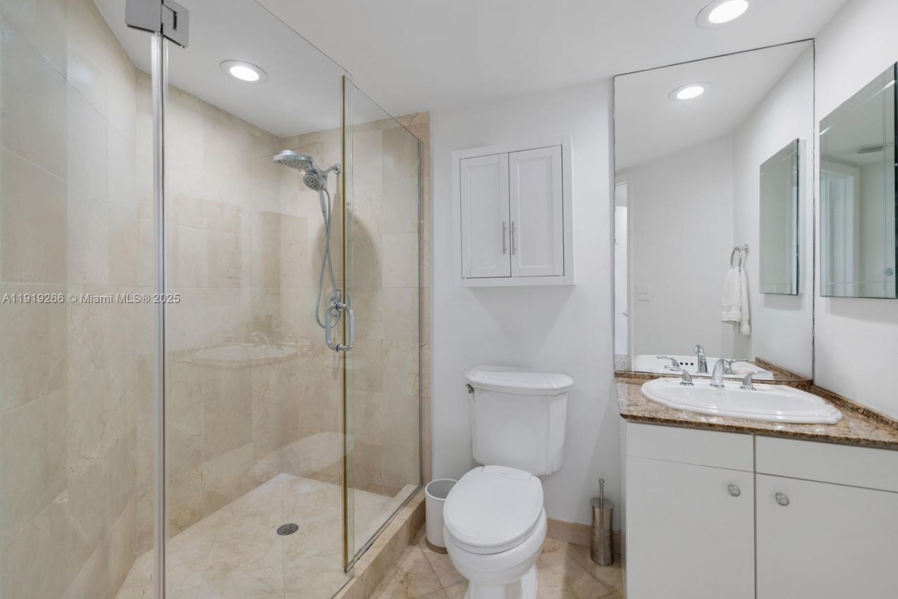 19333 Collins Ave, Unit 504, Sunny Isles Beach, FL 33160 Photo