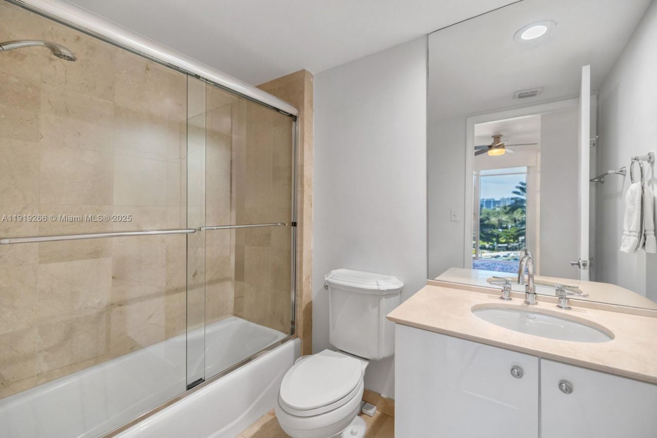 19333 Collins Ave, Unit 504, Sunny Isles Beach, FL 33160 Photo