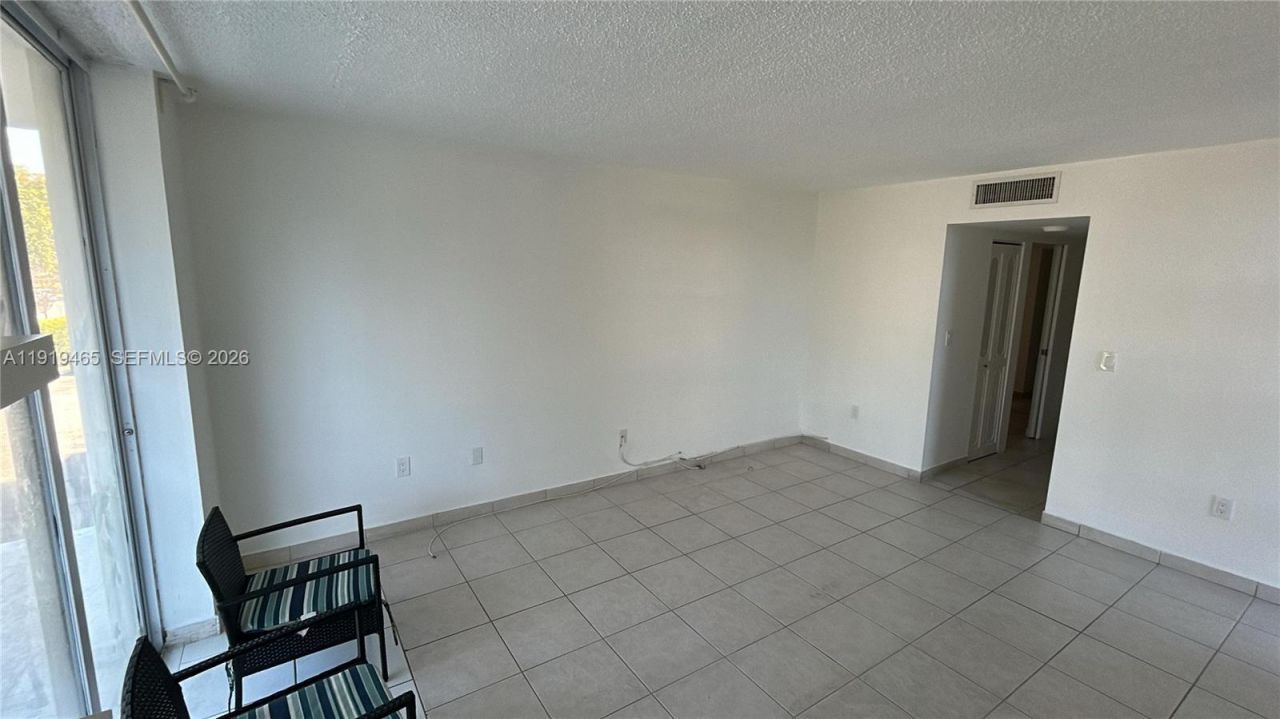3375 N Country Club Dr, Unit 102, Aventura, FL 33180 Photo