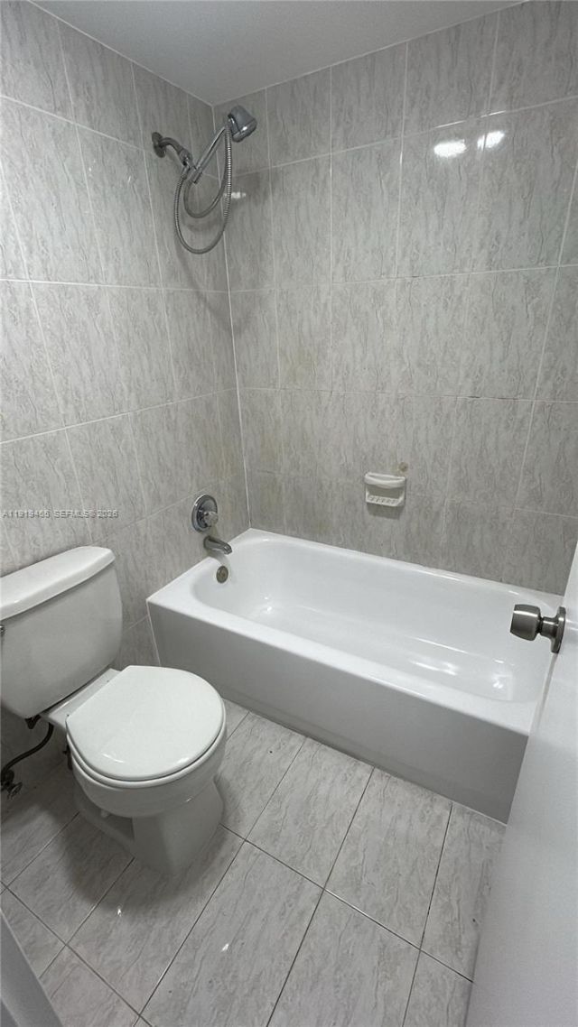 3375 N Country Club Dr, Unit 102, Aventura, FL 33180 Photo