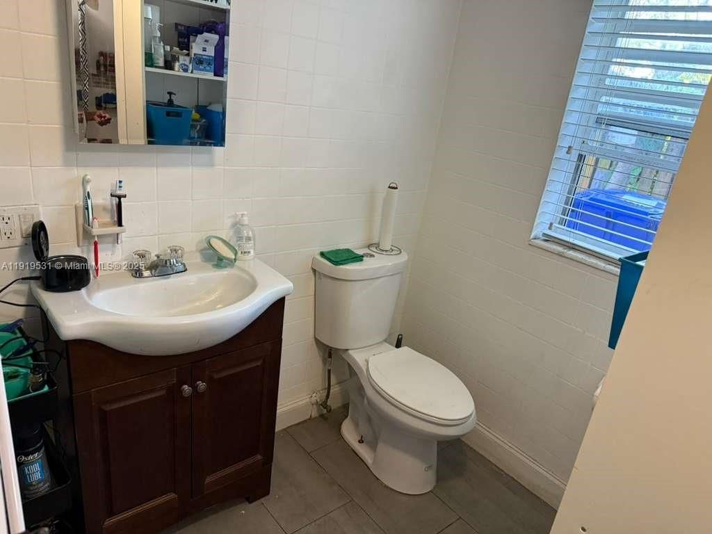 390 NE 30th St, Pompano Beach, FL 33064 Photo