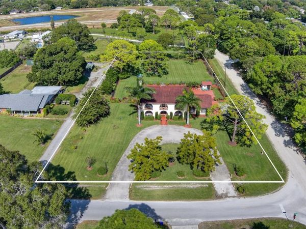 2406 1st Place, Vero Beach, FL 32962