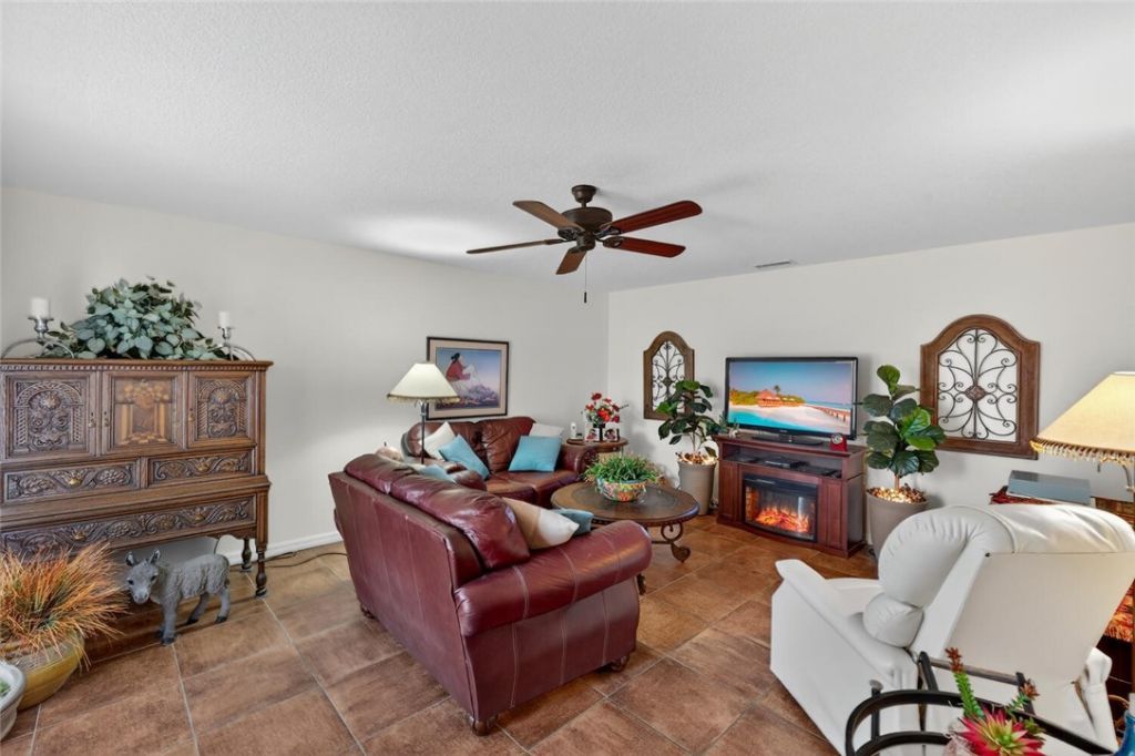 2406 1st Place, Vero Beach, FL 32962 Photo