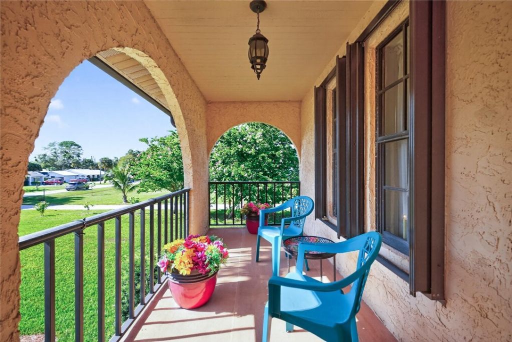 2406 1st Place, Vero Beach, FL 32962 Photo