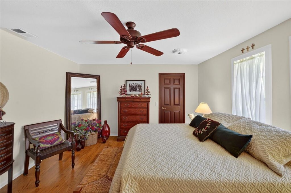 2406 1st Place, Vero Beach, FL 32962 Photo