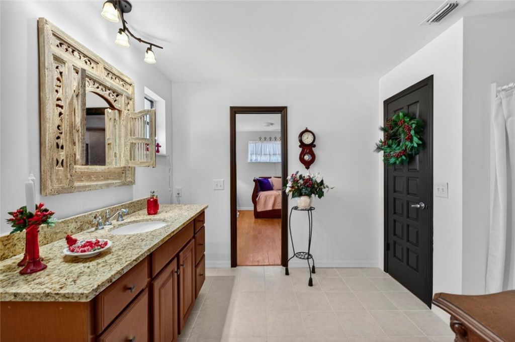 2406 1st Place, Vero Beach, FL 32962 Photo