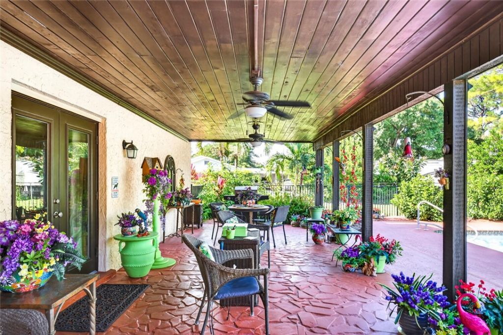 2406 1st Place, Vero Beach, FL 32962 Photo