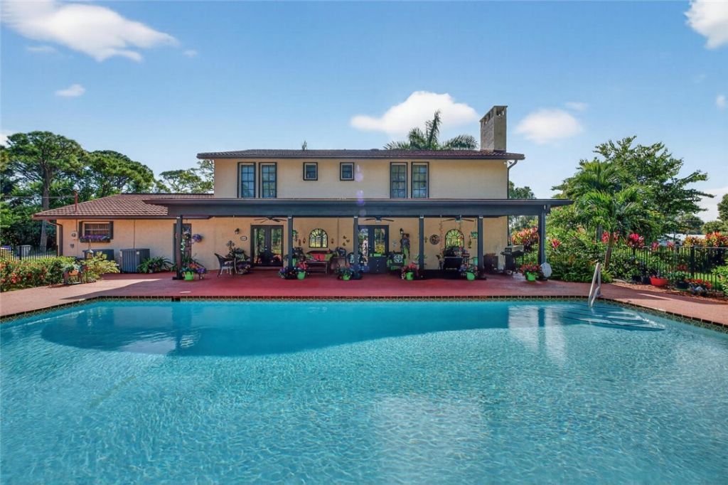 2406 1st Place, Vero Beach, FL 32962 Photo