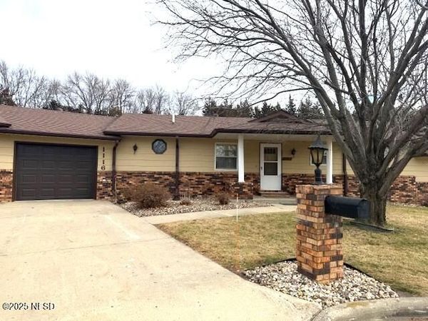 1116 RIVERVIEW COURT N, Watertown, SD 57201