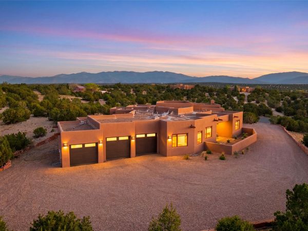 31 Chocolate Flower Circle, Santa Fe, NM 87506