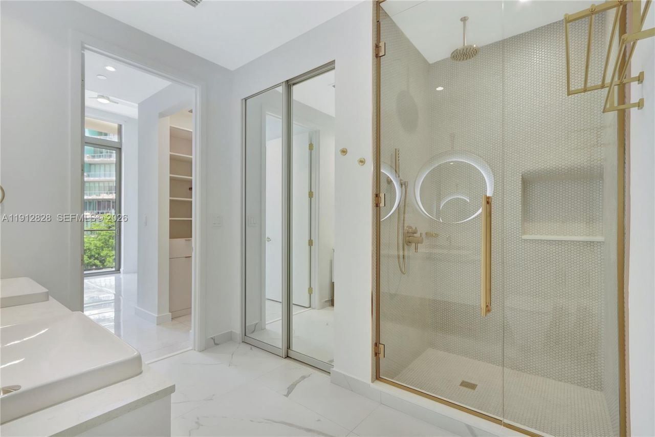 2655 S Bayshore Dr, Unit 405, Miami, FL 33133 Photo