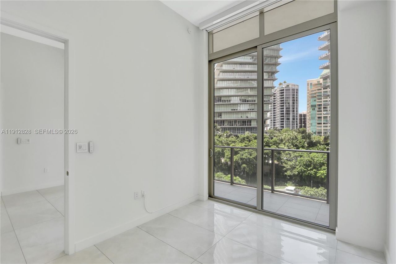 2655 S Bayshore Dr, Unit 405, Miami, FL 33133 Photo