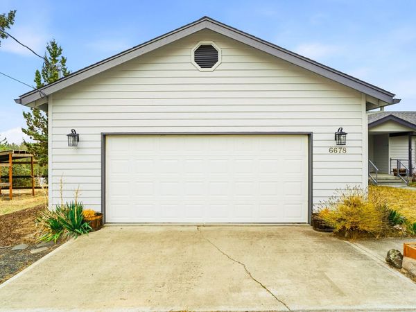 6678 SE Davis Loop, Prineville, OR 97754