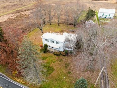 1520 Bedford Road, Lowellville, OH 44436