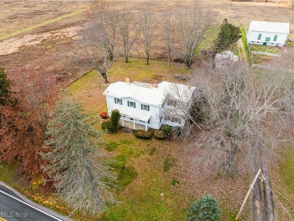 1520 Bedford Road, Lowellville, OH 44436