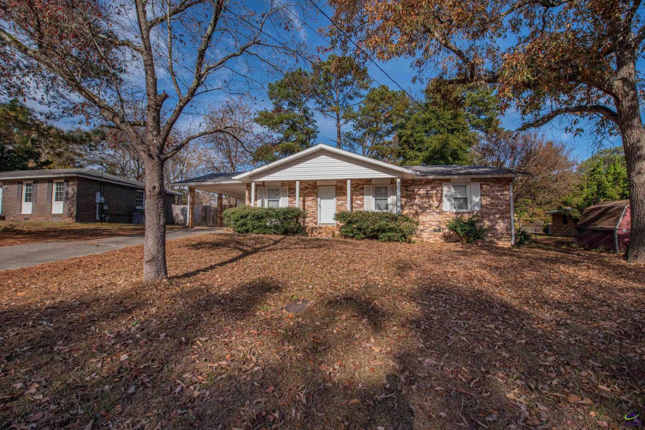 103 Oakdale Dr, Warner Robins, GA 31088 Main Photo