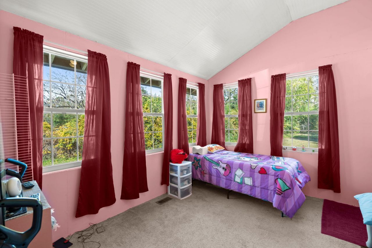 11341 Cottageville Highway Photo 16