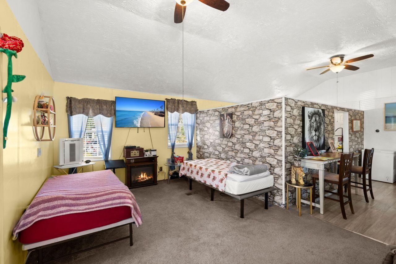 11341 Cottageville Highway Photo 5