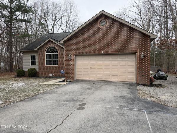 2034 Keno Drive, Crossville, TN 38572