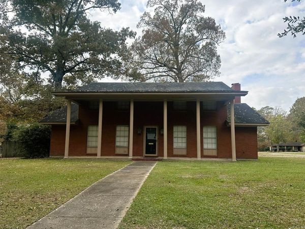 1400 Chestnut St, Crossett, AR 71635