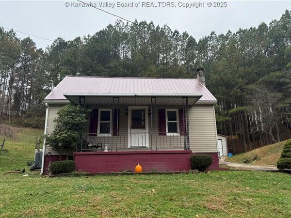 6055 Broad Run Road, Letart, WV 25253